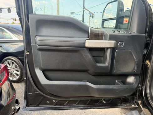 Used 2020 Ford F250 Lariat w/ Lariat Value Package AWD/4WD image 10