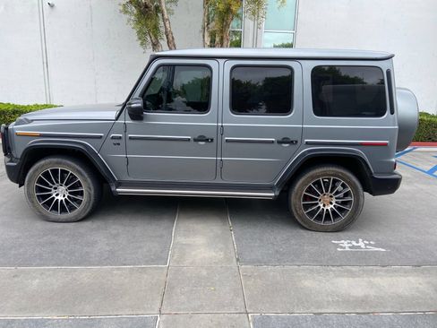 Used 2022 Mercedes-Benz G 550 image 2