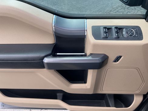 Used 2016 Ford F150 XLT w/ Equipment Group 301A Mid image 22