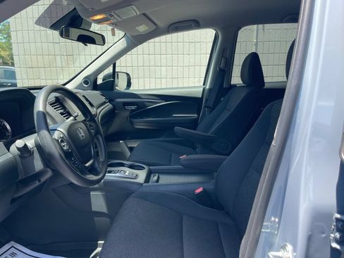 Used 2023 Honda Ridgeline Sport image 9