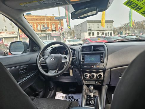 Used 2021 Mitsubishi Outlander Sport ES image 16