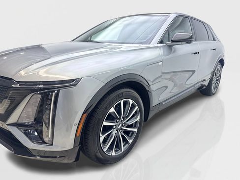 Used 2024 Cadillac Lyriq Sport w/ LPO, Floor Liner Package AWD/4WD image 11