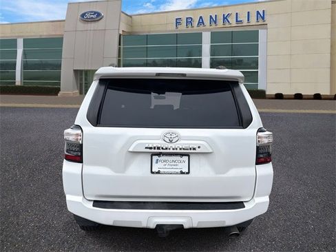 Used 2019 Toyota 4Runner SR5 w/ Four Season Floor Mat Package image 6