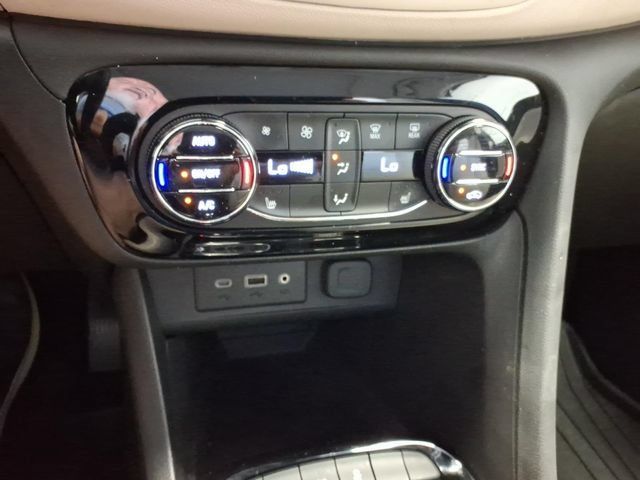 Used 2023 Buick Encore GX Essence w/ Experience Buick Package FWD image 22