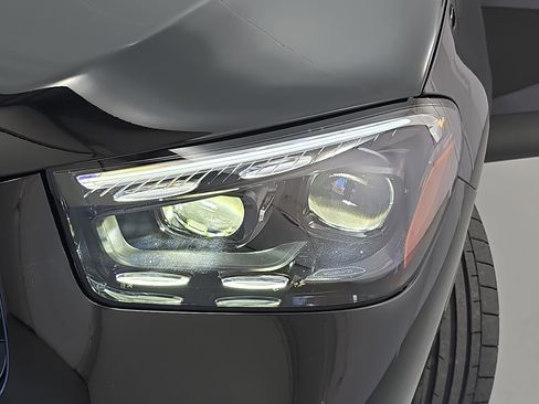 Certified 2026 Mercedes-Benz GLE 53 AMG 4MATIC image 32
