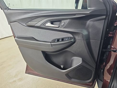 Certified 2022 Chevrolet TrailBlazer LT w/ Convenience Package image 30