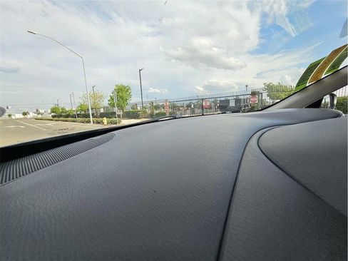 Used 2019 Nissan Pathfinder SL AWD/4WD image 29
