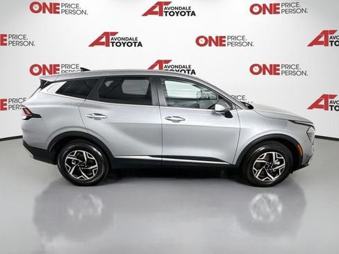 Used 2024 Kia Sportage LX AWD/4WD image 8