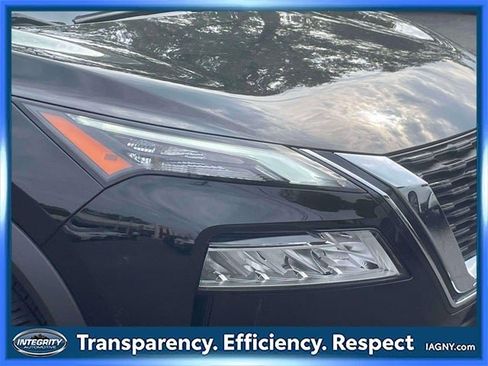 Certified 2023 Nissan Rogue SV image 10