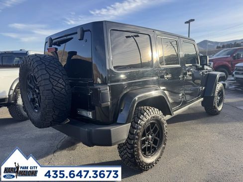 Used 2013 Jeep Wrangler Unlimited Rubicon image 3
