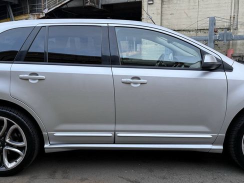 Used 2011 Ford Edge Sport w/ Driver Entry Pkg AWD/4WD image 25