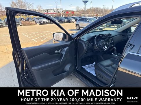 Used 2018 Nissan Rogue SL w/ Premium Package AWD/4WD image 11