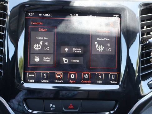 Used 2019 Jeep Cherokee Limited AWD/4WD image 16