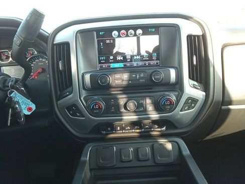 Used 2018 GMC Sierra 1500 SLT image 28