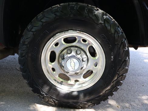 Used 2006 Chevrolet Silverado 2500 LT w/ Onstar Plus Package AWD/4WD image 43