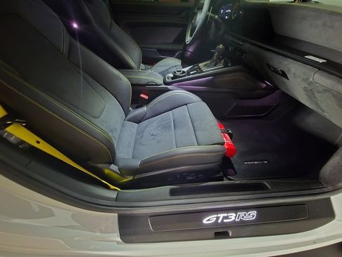 Certified 2025 Porsche 911 GT3 RS RWD image 22