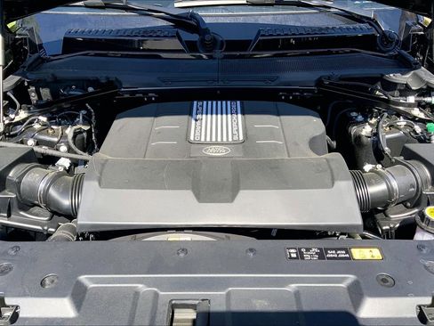 New 2026 Land Rover Defender 90 V8 AWD/4WD image 16