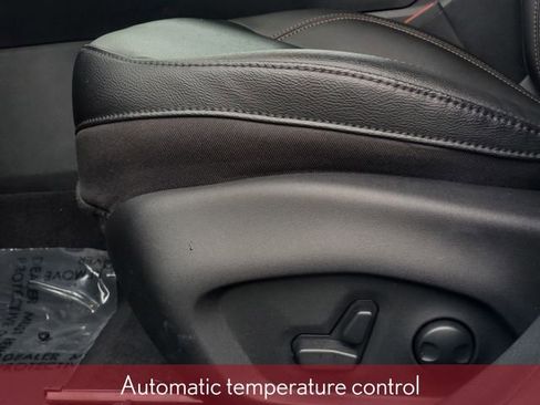 Used 2024 Jeep Compass Limited image 12