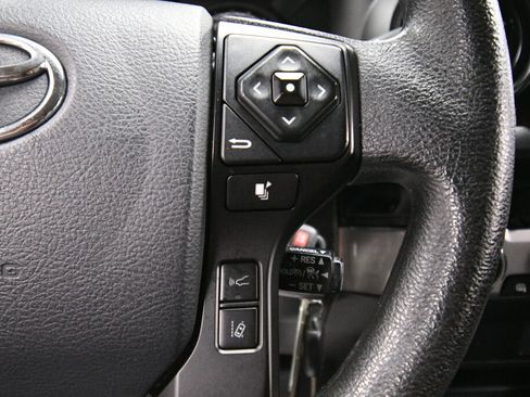 Certified 2019 Toyota Tacoma SR image 18