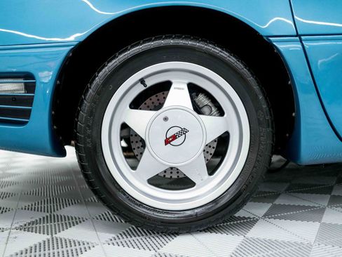 Used 1989 Chevrolet Corvette Convertible image 43