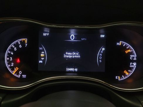 Used 2015 Jeep Grand Cherokee Limited w/ Luxury Group II image 25