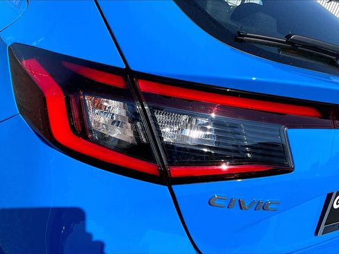 Certified 2025 Honda Civic Sport image 28