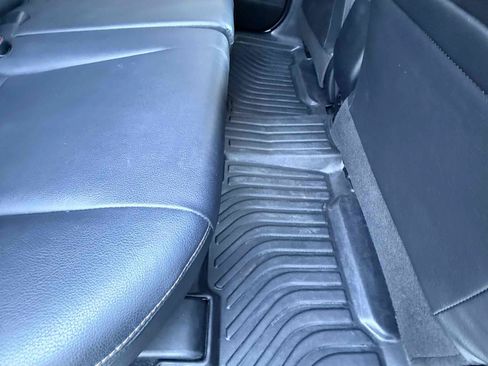 Used 2018 Toyota RAV4 SE w/ All Weather Liner Package FWD image 70