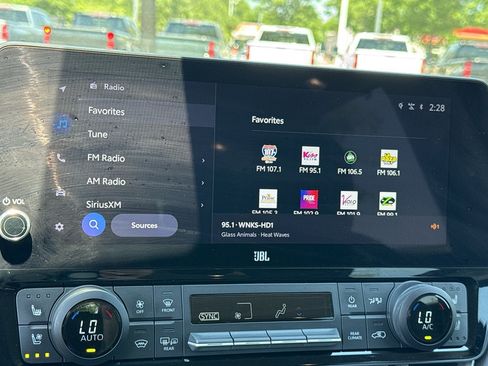 Used 2025 Toyota Grand Highlander AWD Hybrid image 20