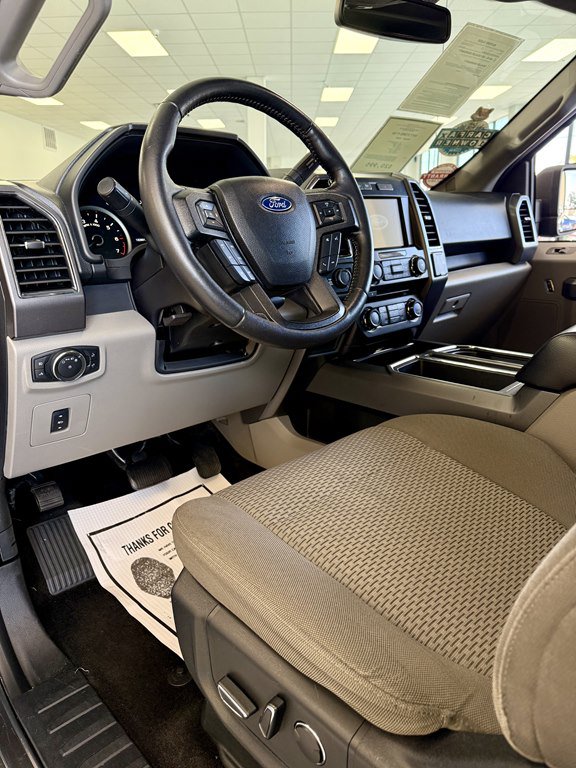 Used 2017 Ford F150 XLT w/ Equipment Group 302A Luxury AWD/4WD image 13