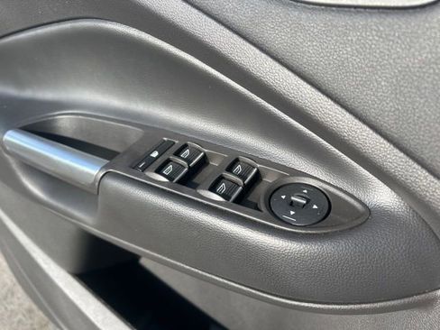 Used 2019 Ford Escape SE AWD/4WD image 11