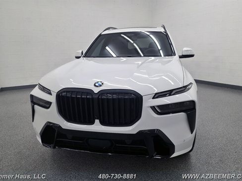 Used 2024 BMW X7 xDrive40i w/ M Sport Package AWD/4WD image 1