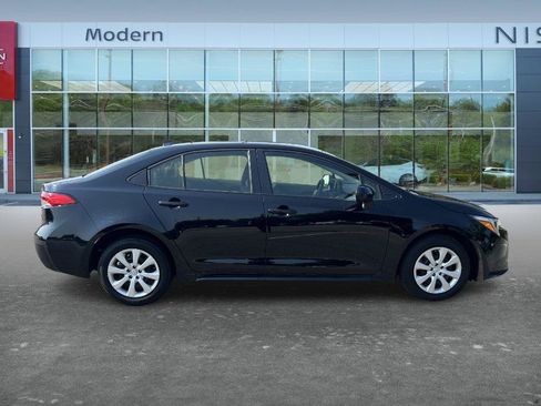 Used 2024 Toyota Corolla LE FWD image 4