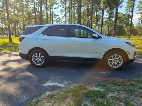 Used 2022 Chevrolet Equinox LT AWD/4WD image 6