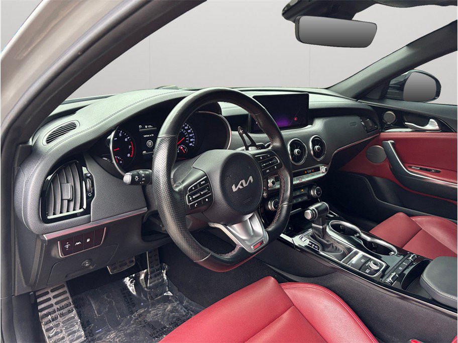 Used 2022 Kia Stinger GT-Line w/ Sun & Sound Package RWD image 6