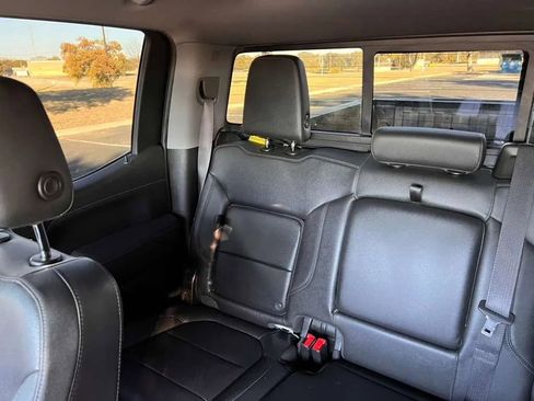 Used 2021 GMC Sierra 1500 SLT image 28