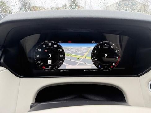 Used 2018 Land Rover Range Rover Velar R-Dynamic HSE image 15