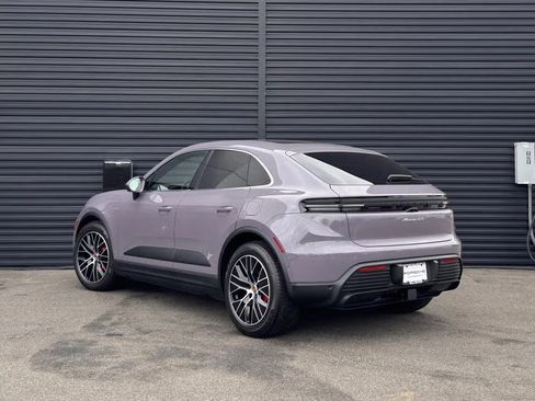 Certified 2025 Porsche Macan 4S Electric AWD/4WD image 3