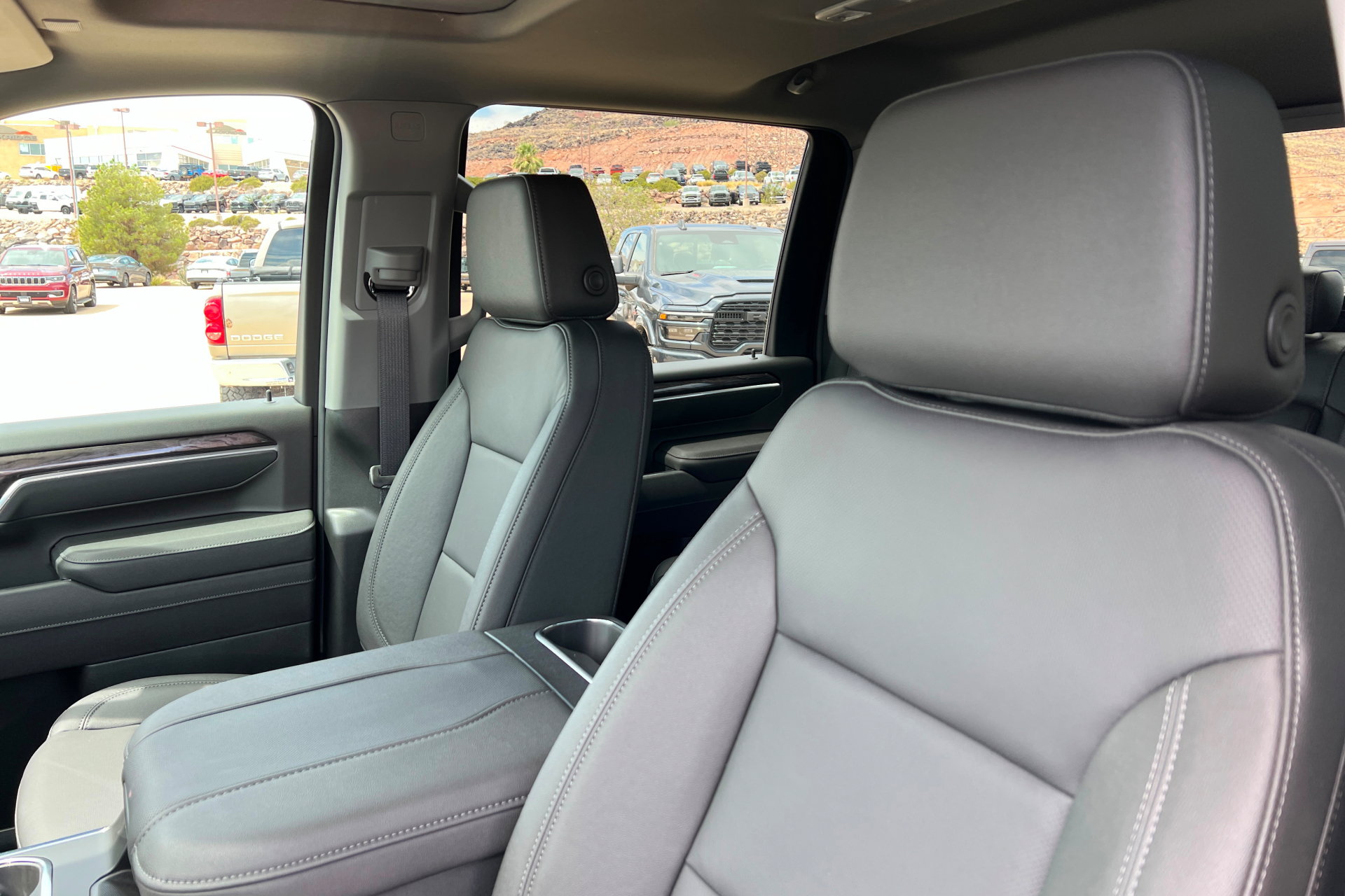 New 2026 Chevrolet Silverado 2500 LTZ w/ LTZ Plus Package AWD/4WD image 17