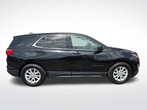 Used 2018 Chevrolet Equinox LT FWD image 2