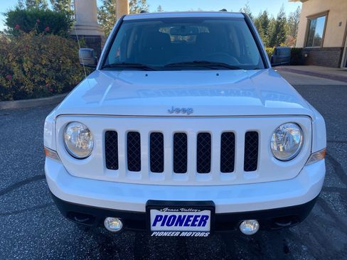 Used 2016 Jeep Patriot Sport w/ Power Value Group AWD/4WD image 8