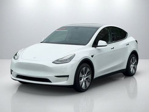 Used 2020 Tesla Model Y Long Range AWD/4WD image 3