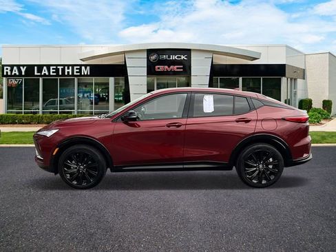 Used 2024 Buick Envista Sport Touring w/ Convenience I Package image 2