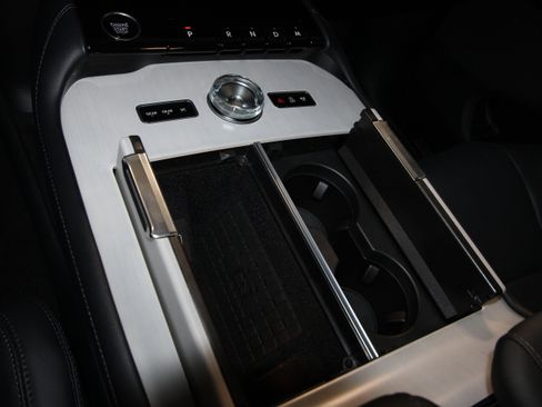 New 2026 Lincoln Navigator Reserve AWD/4WD image 15