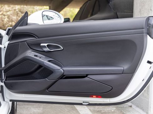 Certified 2024 Porsche 718 Boxster S RWD image 54