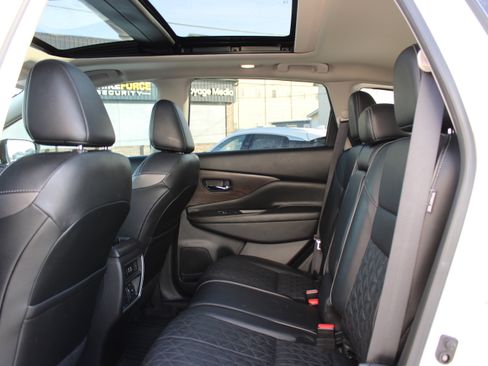 Used 2019 Nissan Murano Platinum w/ Cargo Package image 12
