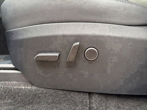 Used 2024 Tesla Model Y Long Range image 20