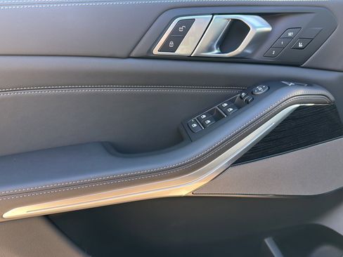 New 2026 BMW X5 M60i w/ Executive Package image 13