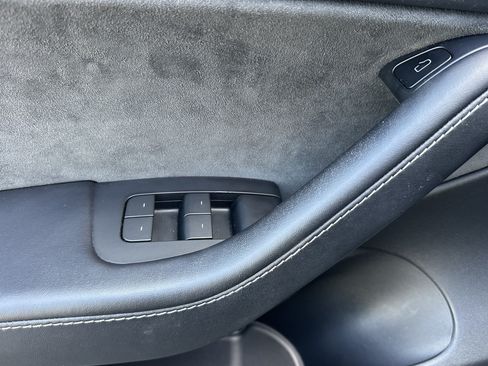 Used 2022 Tesla Model 3 Long Range AWD/4WD image 11