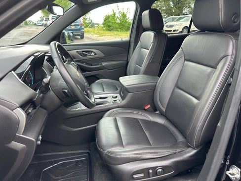 Used 2023 Chevrolet Traverse LT w/ LPO, Floor Liner Package AWD/4WD image 15