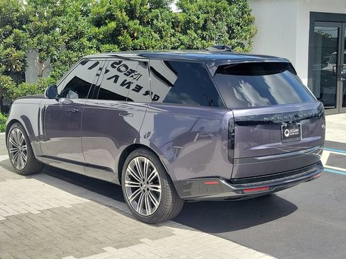 Used 2023 Land Rover Range Rover SE AWD/4WD image 3